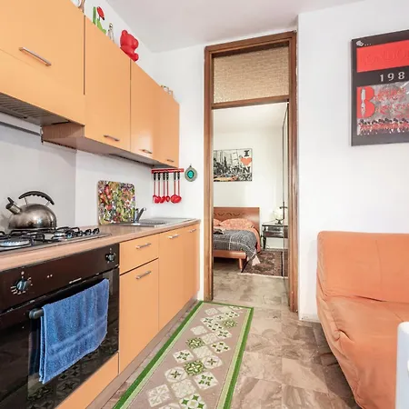 Desenzano Bilocale Con Posto Auto Апартаменты